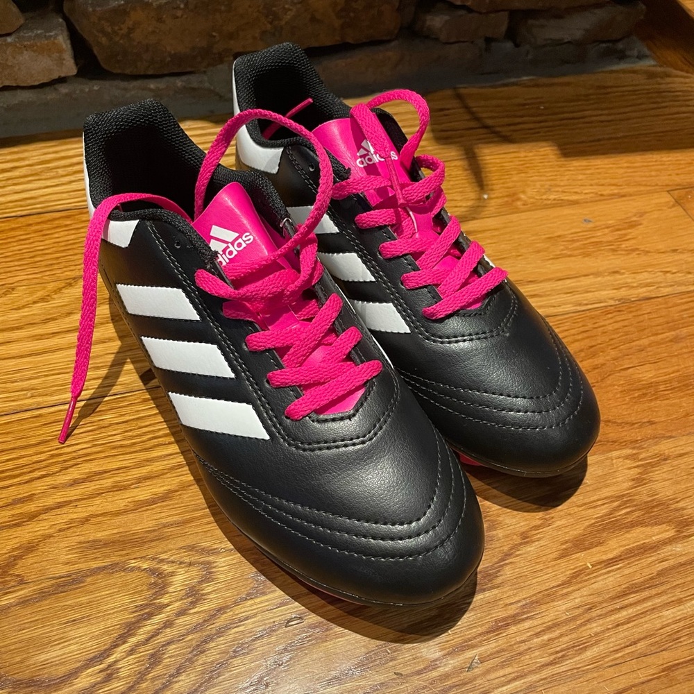 Adidas Pink Black and White Soccer Cleats NWOT size 5